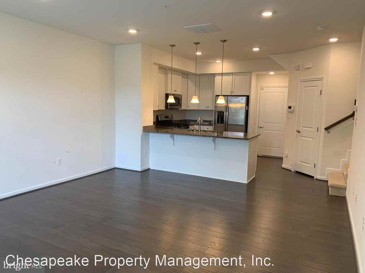 8009 Orchard Grove Rd - Photo 2 of 28