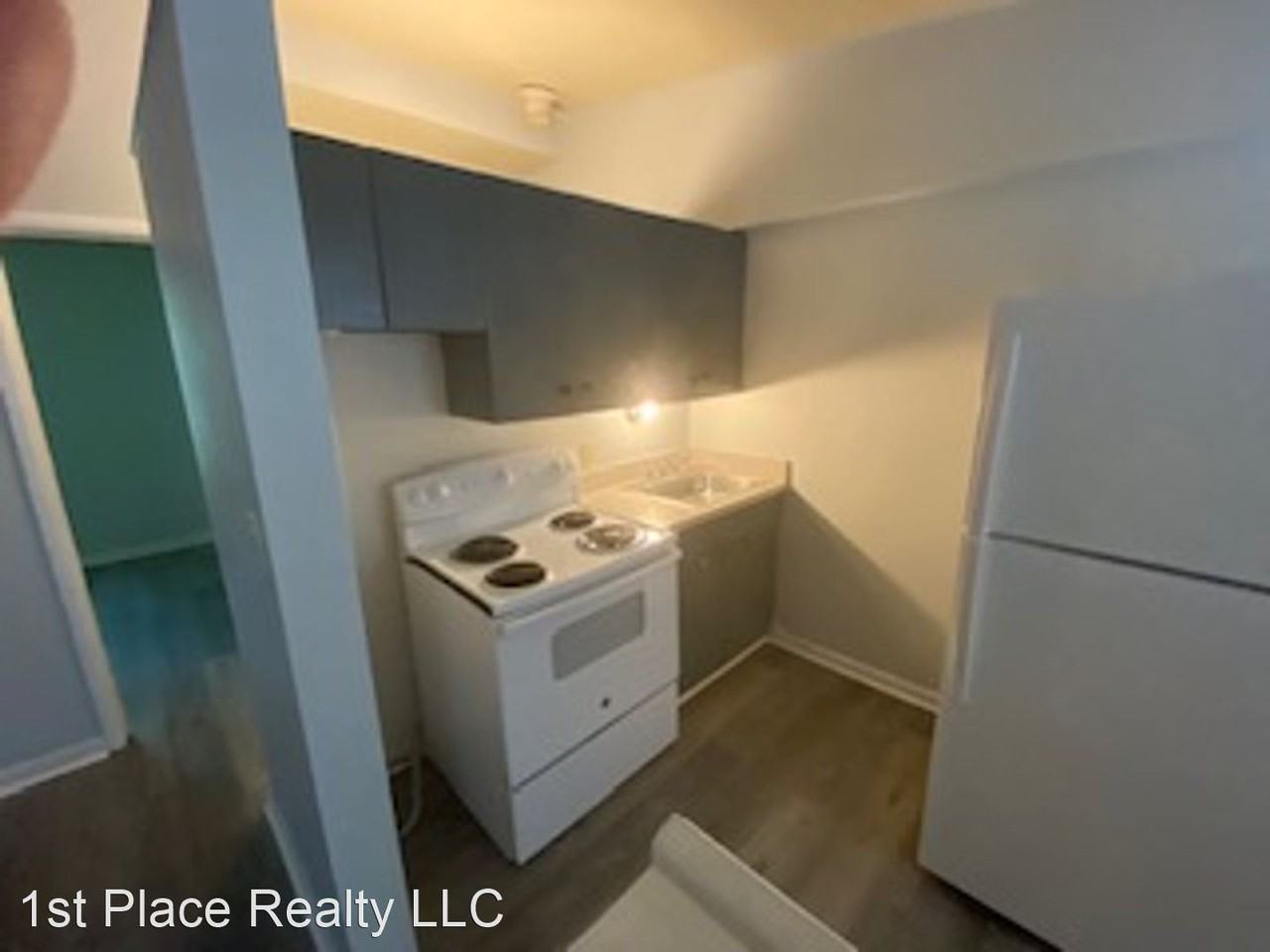 490 Alden - Photo 2 of 6