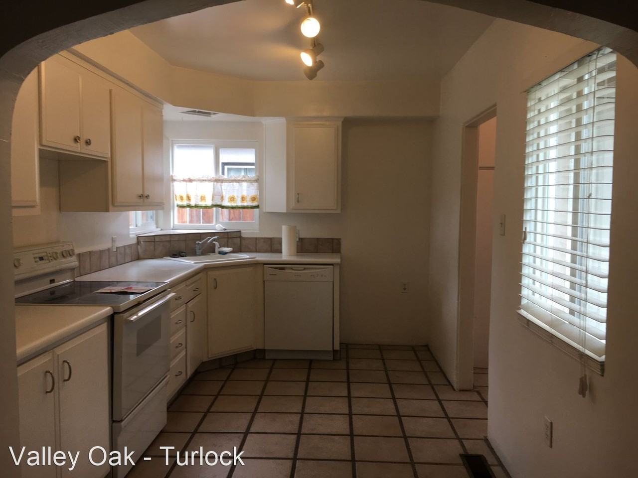 1316 Cooper Ave - Photo 3 of 8