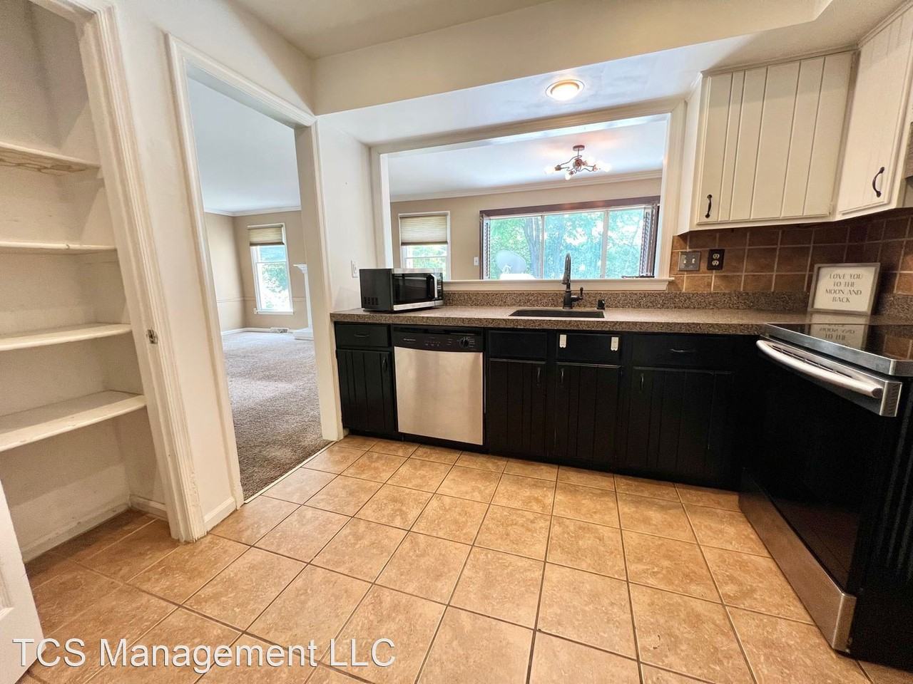 8620 Trumbauer Dr - Photo 3 of 38