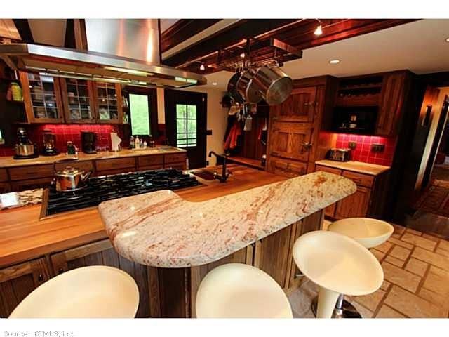 295 Stub Hollow Rd - Photo 3 of 8