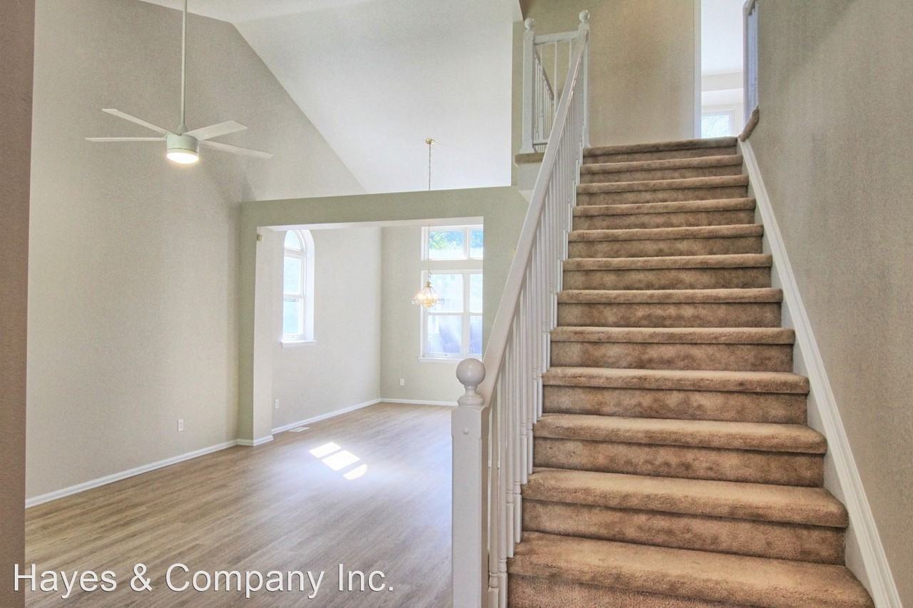 4272 Snowbird Ave - Photo 2 of 26