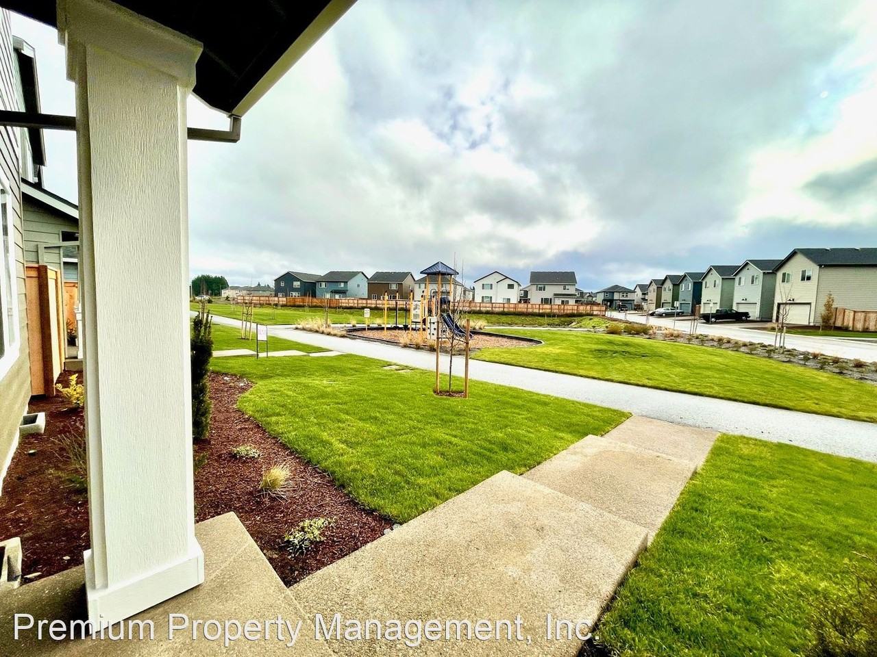 2096 Mccallum Ln - Photo 2 of 12