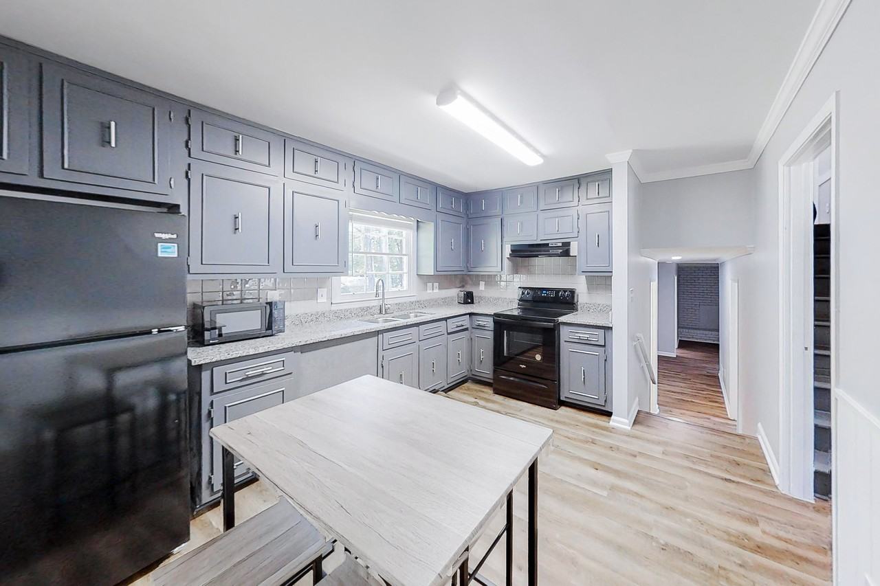 Albatross Ln - Photo 3 of 10