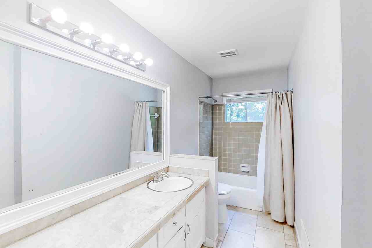 Albatross Ln - Photo 4 of 10