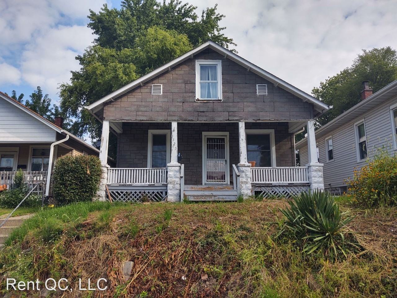 3325 7 1/2 Ave - Photo 2 of 14