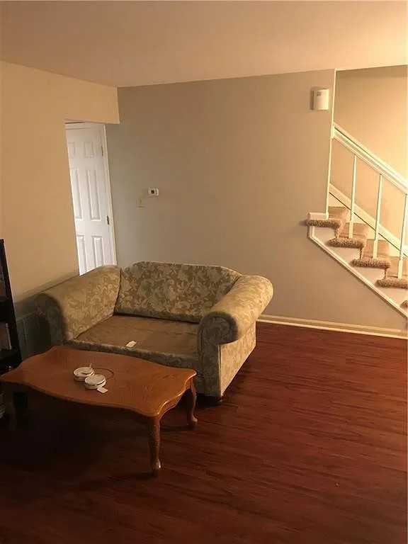 6422 Commons Dr - Photo 2 of 12