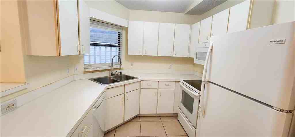 2820 Stoneway Ln ##C - Photo 3 of 13