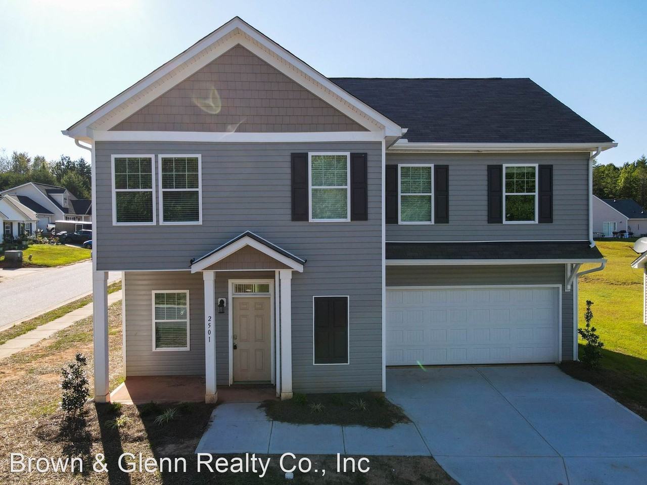 2501 Barkers Ridge Dr - Photo 2 of 2