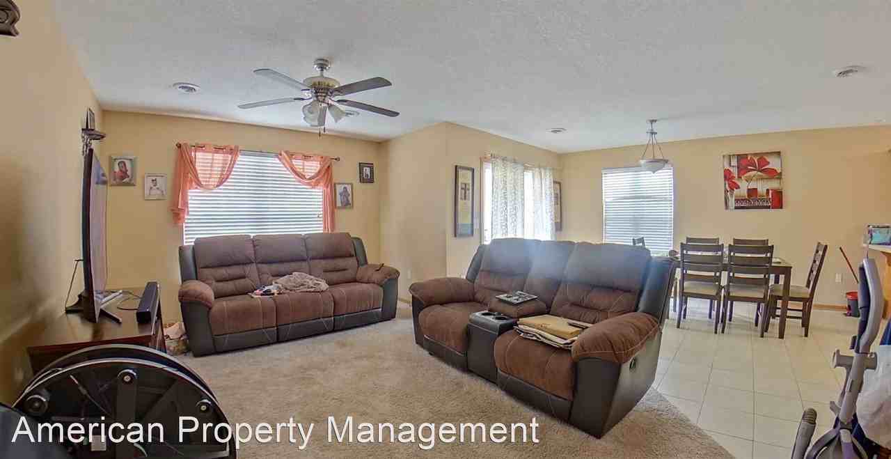 512 Highland Ridge Dr - Photo 3 of 8