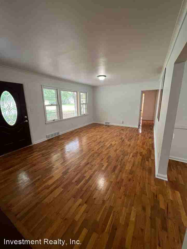 2128 S Glendale Ave - Photo 3 of 30