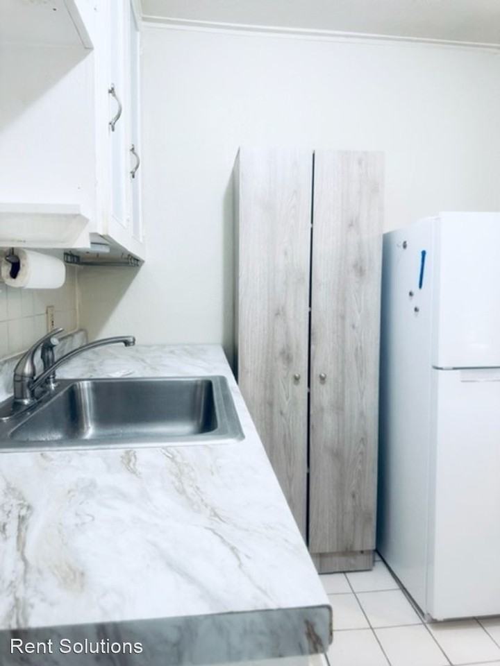 2417 11th St N - Photo 3 of 10