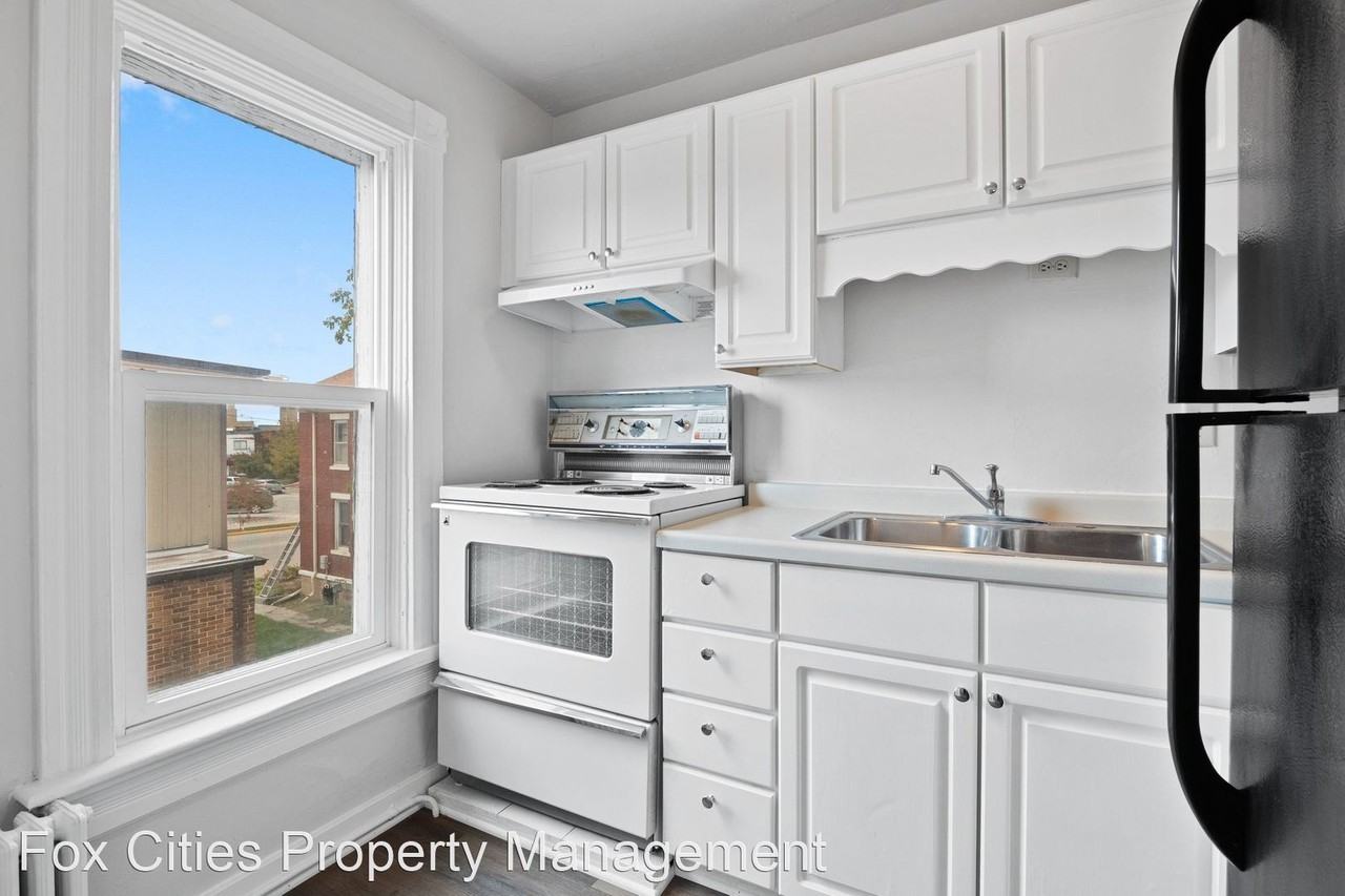 210 Scott Street - Photo 3 of 14