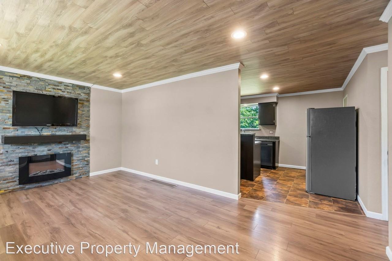 1615 Mulberry St - Photo 2 of 18