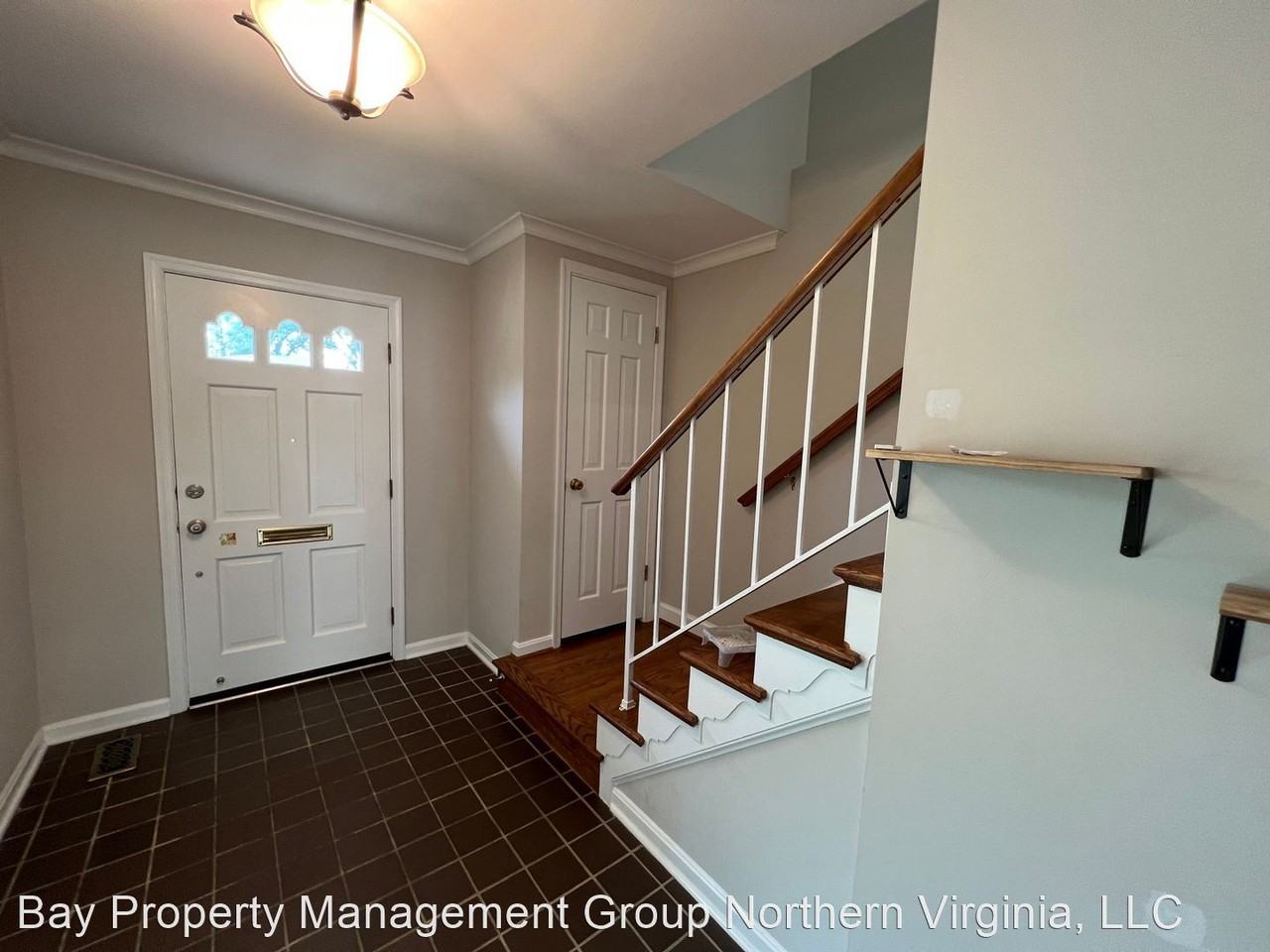 806 S Stafford St - Photo 2 of 50