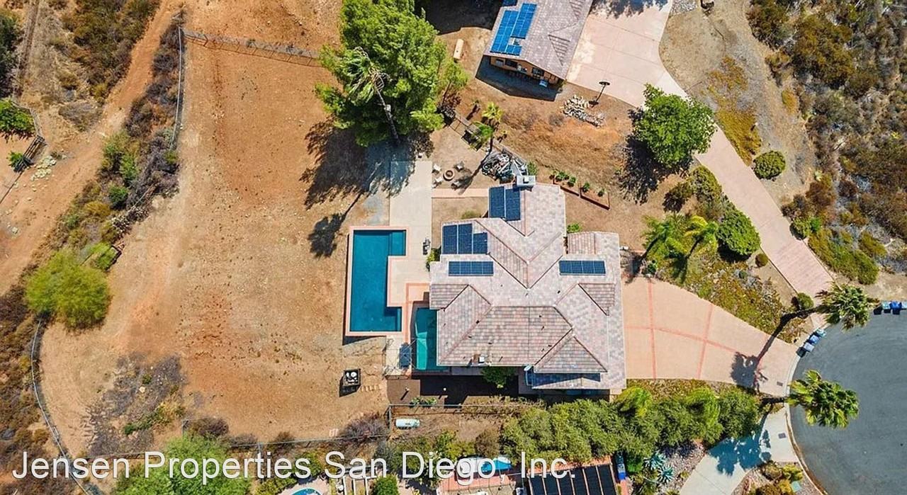 15979 Gantry Way - Photo 2 of 2