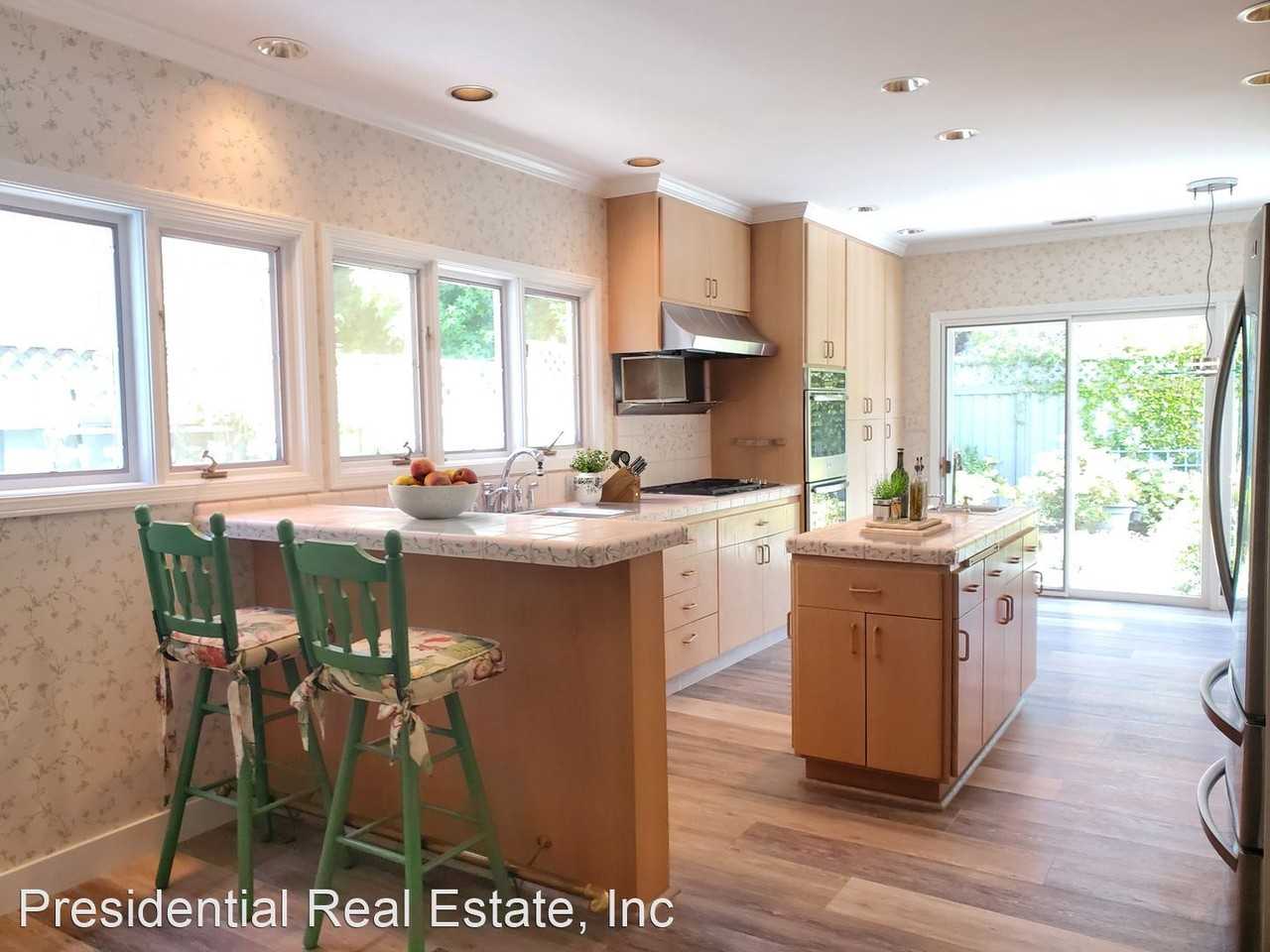 875 Arcturus Cir - Photo 2 of 9