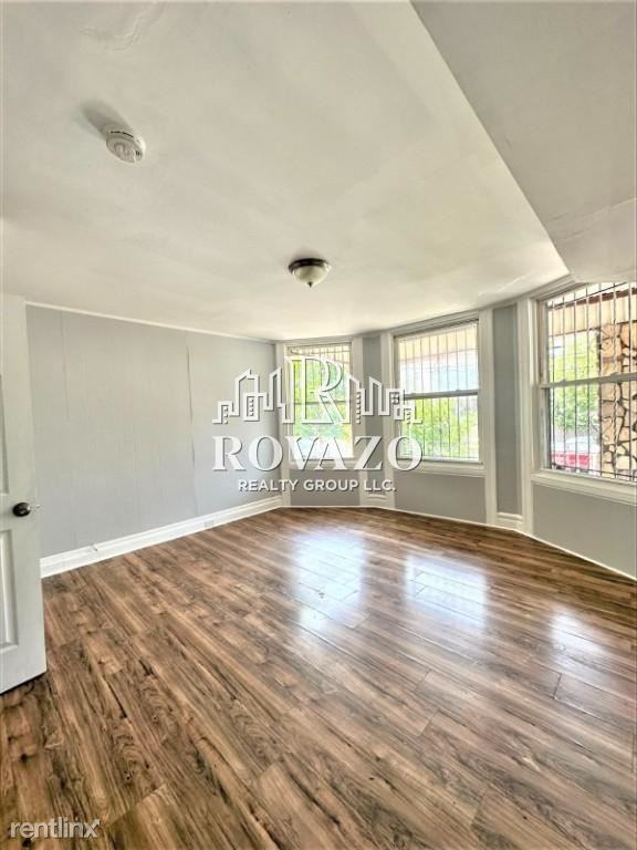 26 Baldwin Ave - Photo 3 of 6