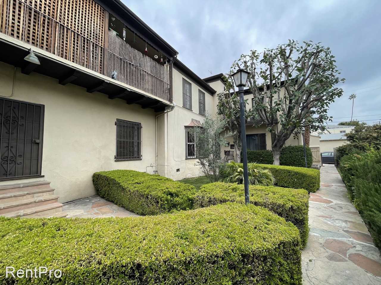 220 S Martel Ave - Photo 2 of 21