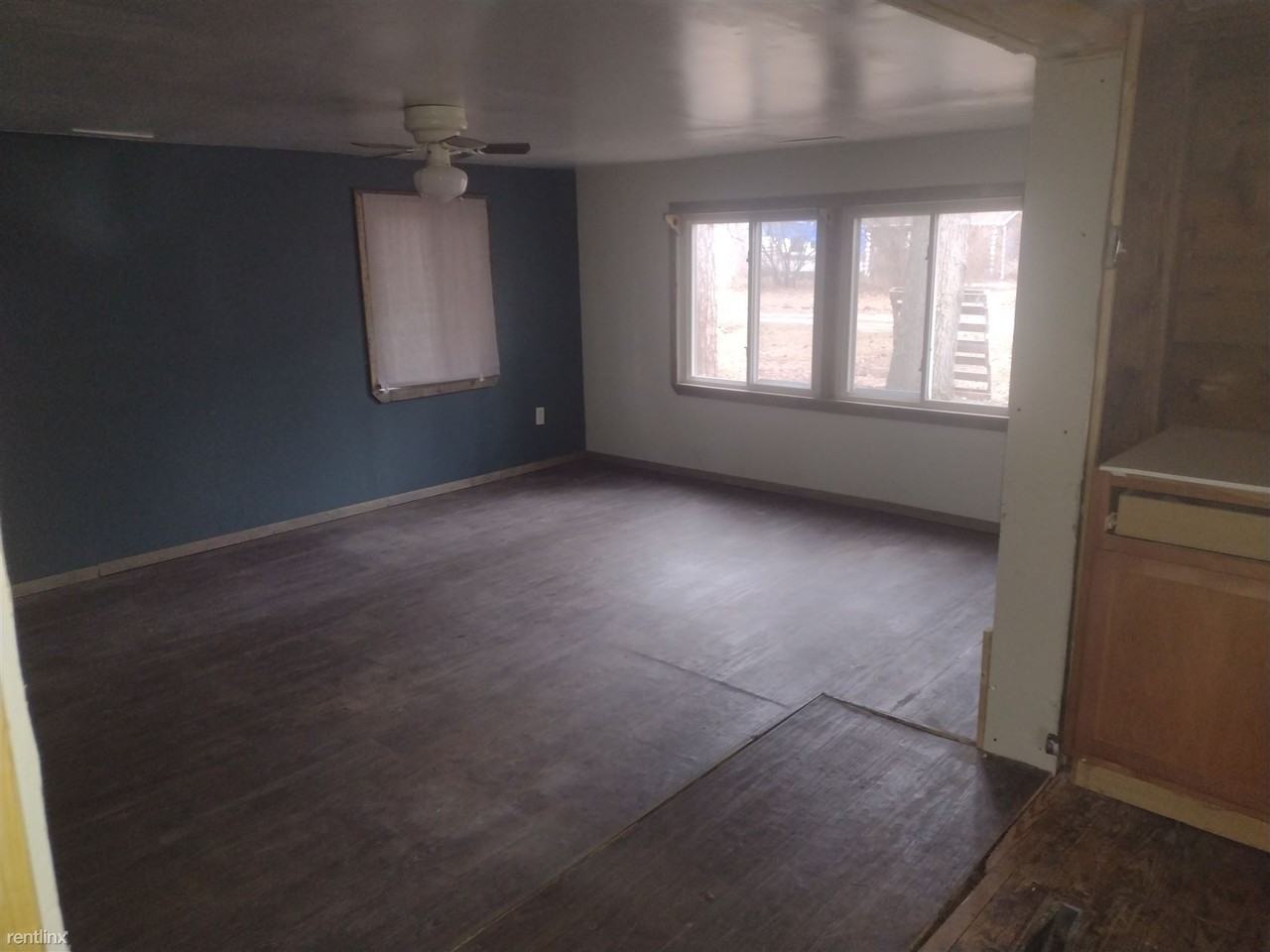 473 Myrtle St - Photo 2 of 14