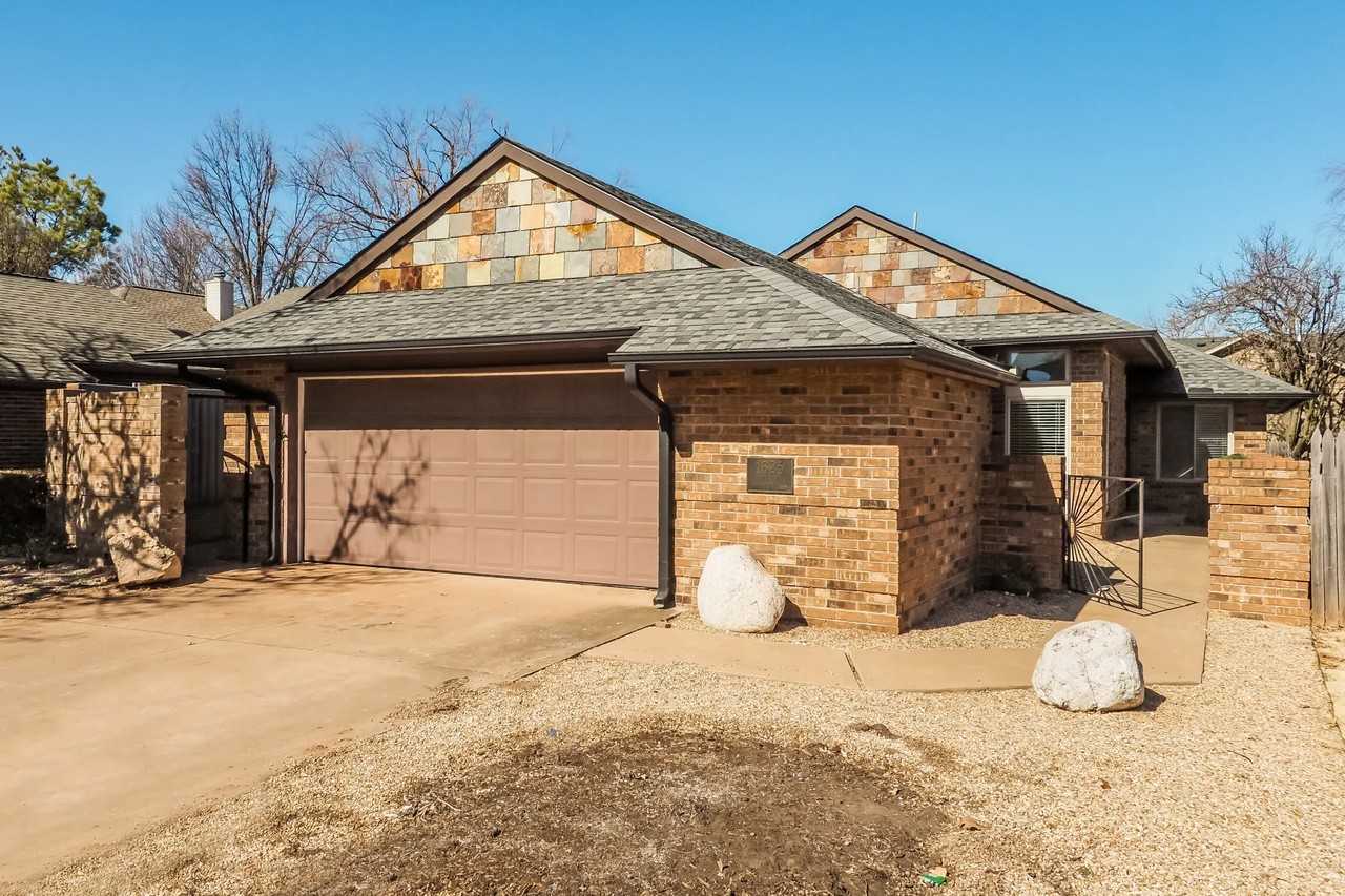 1625 Country Place Rd - Photo 3 of 15