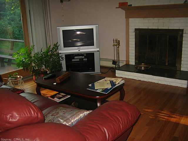 1 Kerr Farm Rd - Photo 2 of 5
