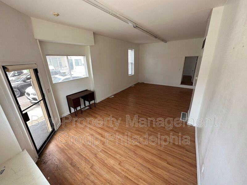 341 W Girard Ave - Photo 5 of 25