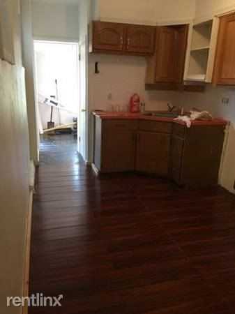 919 Robeson St - Photo 3 of 9