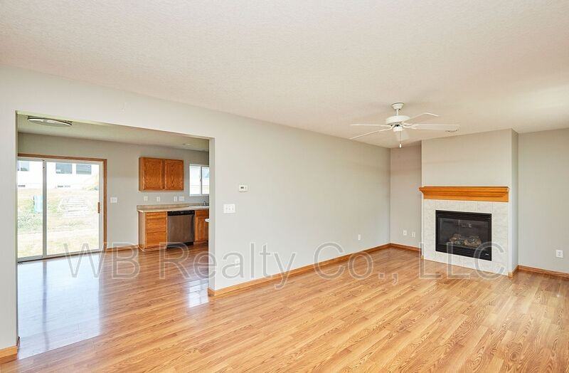 615 Se Prairie Park Ln - Photo 4 of 29