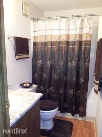 Oakwood Village Apartments - Photo 3 of 12