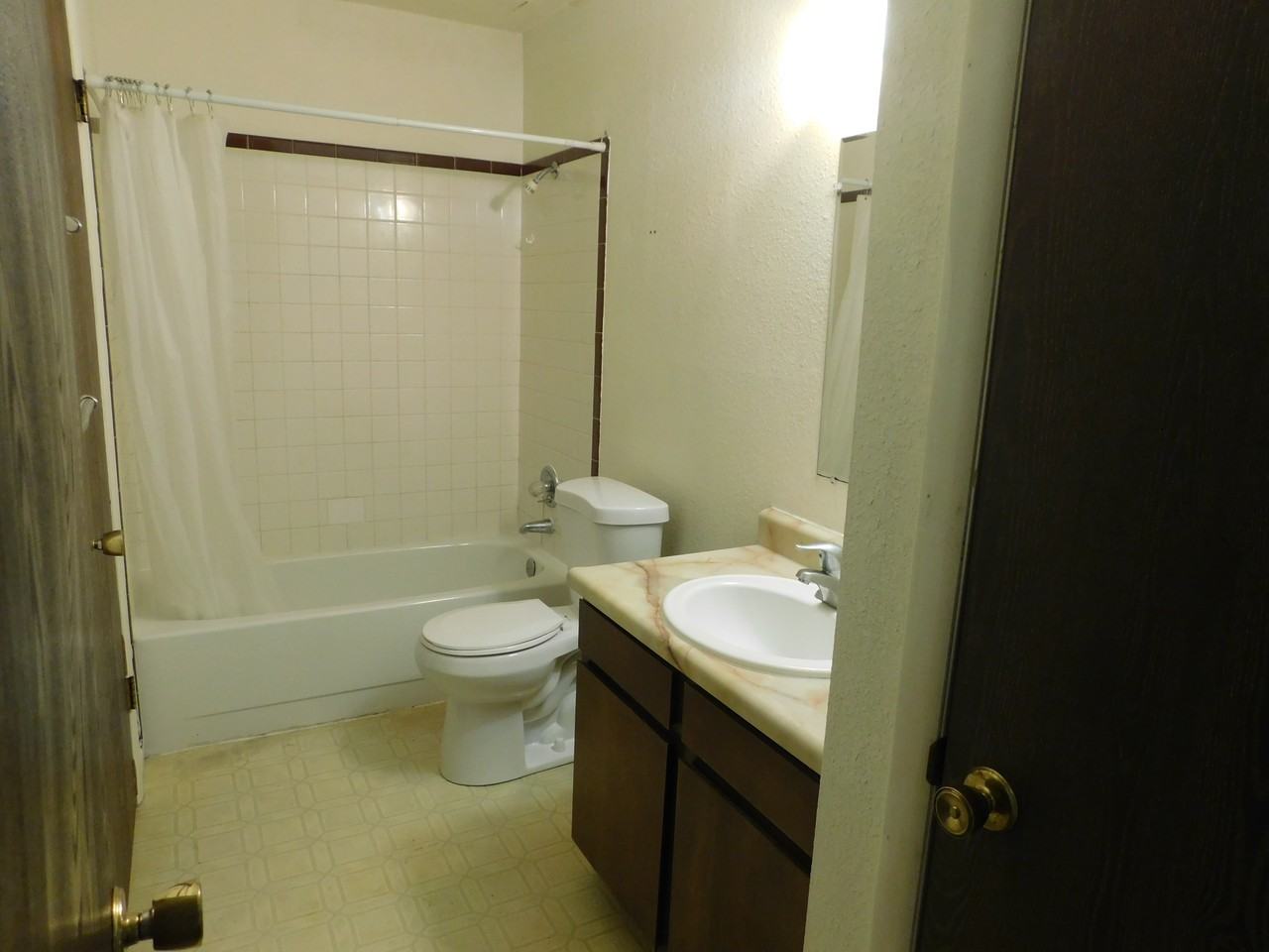 805 E Cedar Ct - Photo 2 of 14