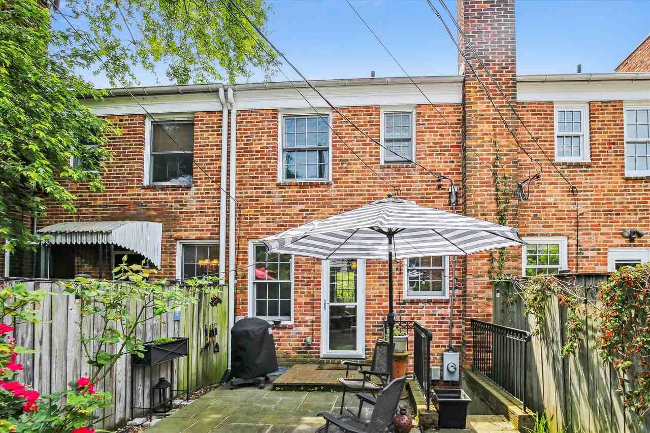 821 Church St - Photo 3 of 29