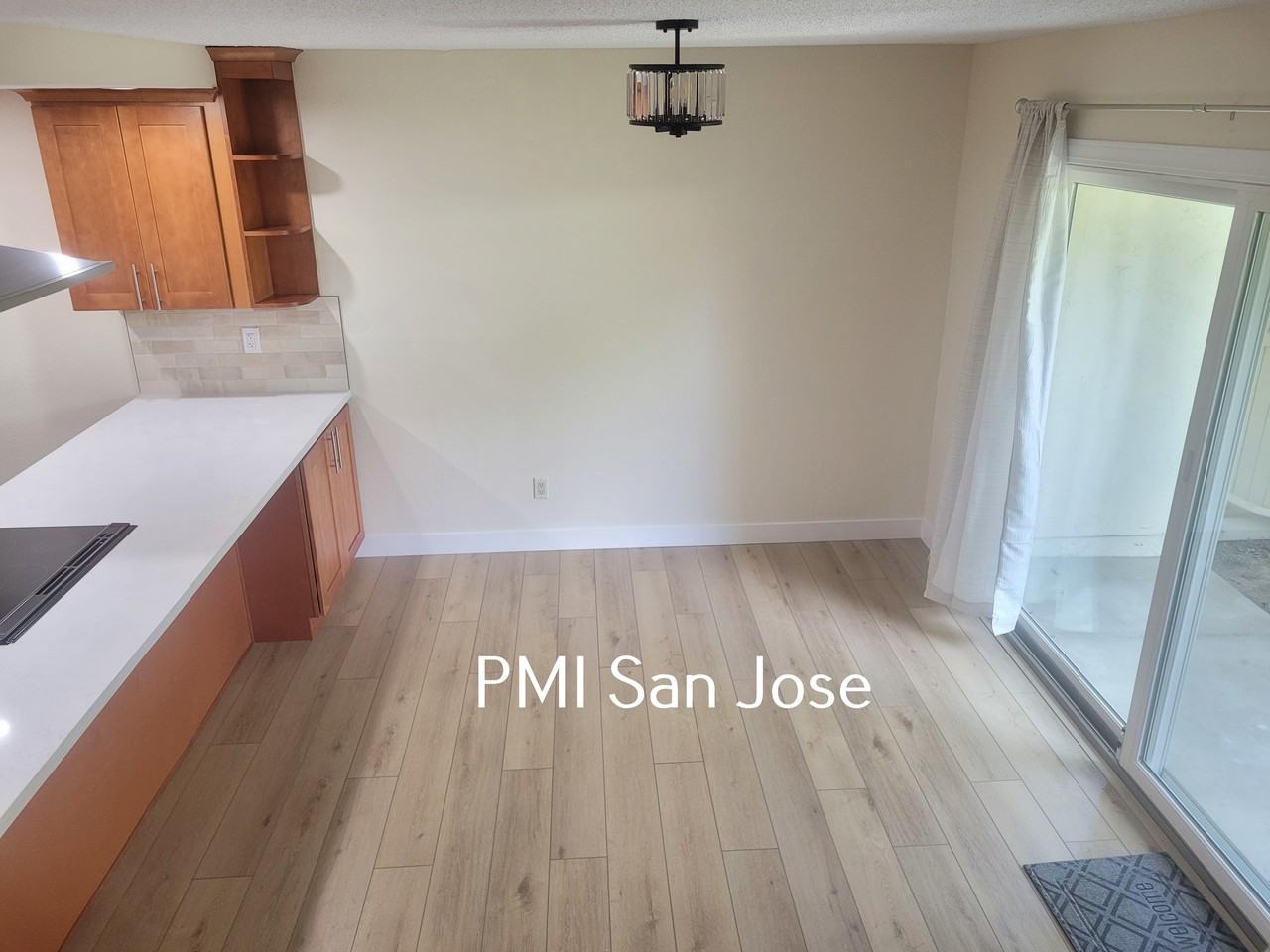1260 Crescent Ter - Photo 6 of 24