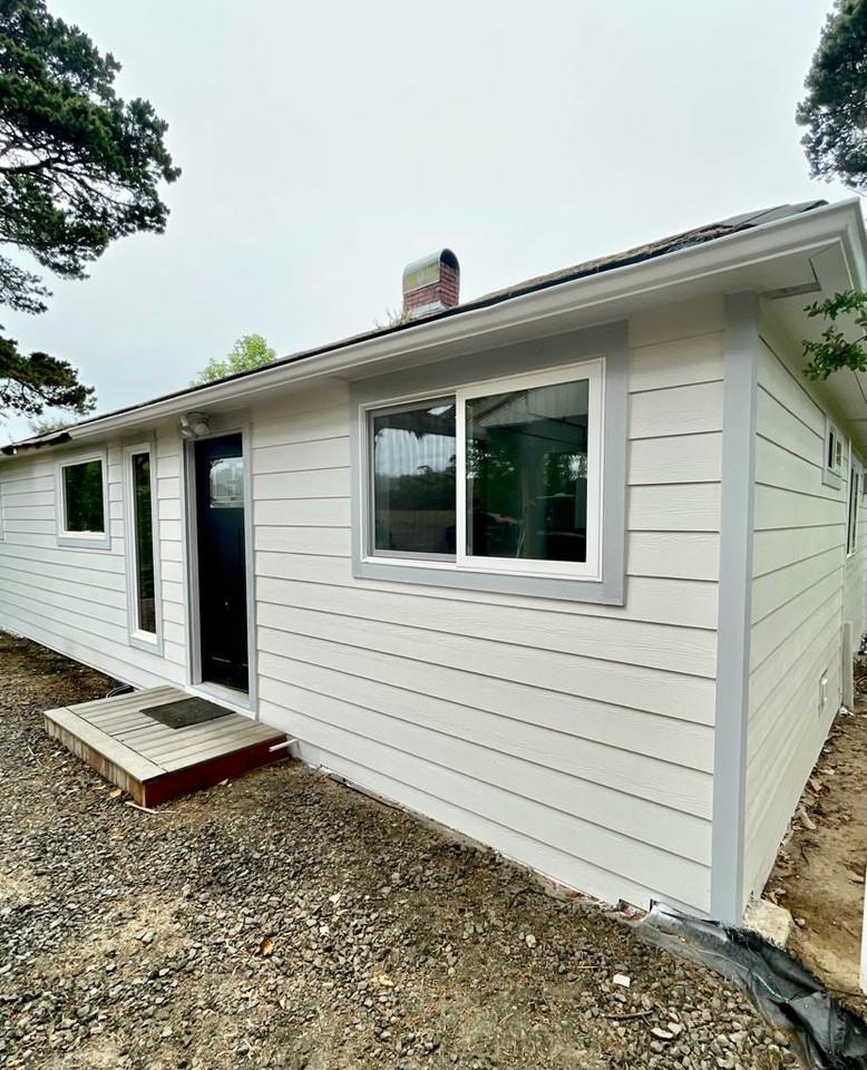 1255 Sw Seabrook Ln, Waldport, OR 97394 2 Bedroom Apartment for 1,500