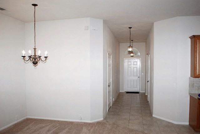 2813 Thorncreek Ln - Photo 3 of 19