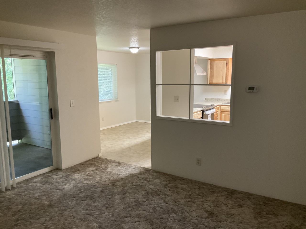 1642 Kellenbeck Ave - Photo 4 of 9