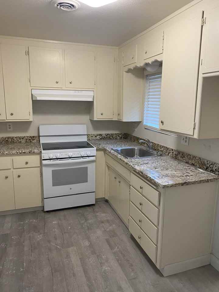 525-531 South Ave - Photo 2 of 5