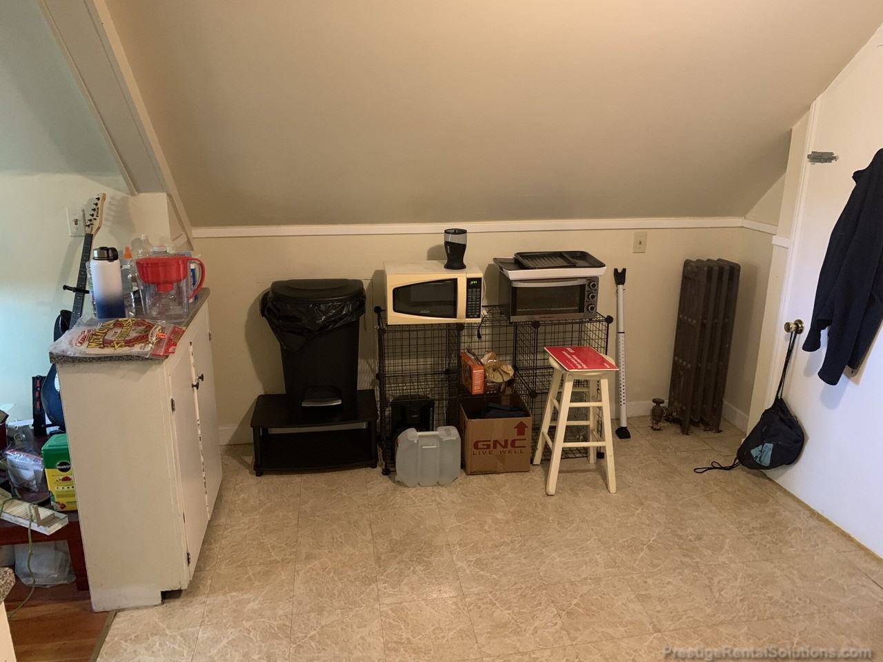 135 Merriam Ave #6 - Photo 4 of 15