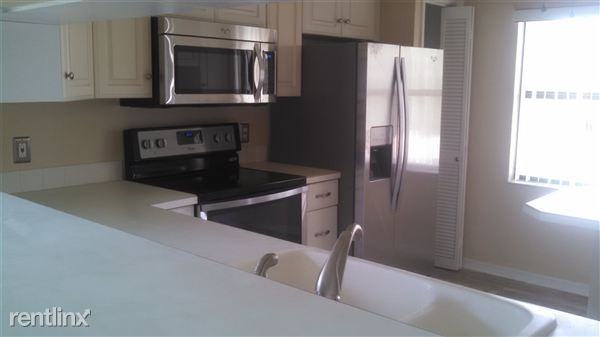 Breakers West - Photo 3 of 10