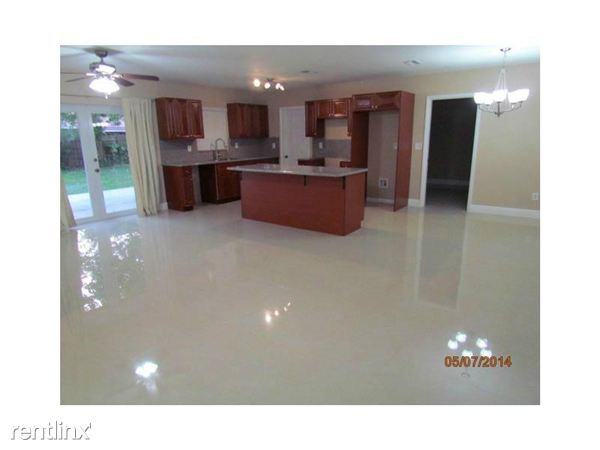 15990 SW 72nd Terrace - Photo 2 of 11