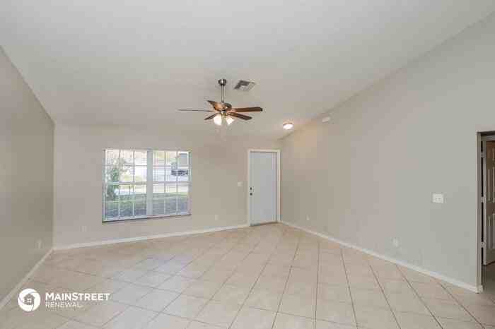 8075 105th Ct - Photo 3 of 15