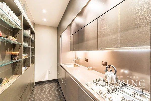 Pine St #15L - Photo 2 of 8