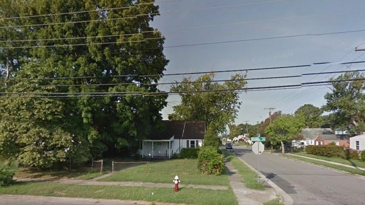 1633 Roanoke Ave - Photo 2 of 10