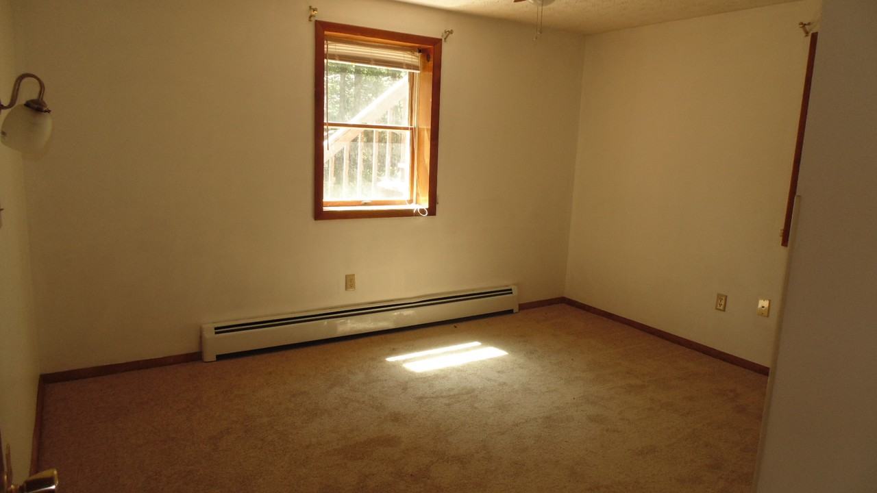 2133 Glendale Rd - Photo 3 of 9