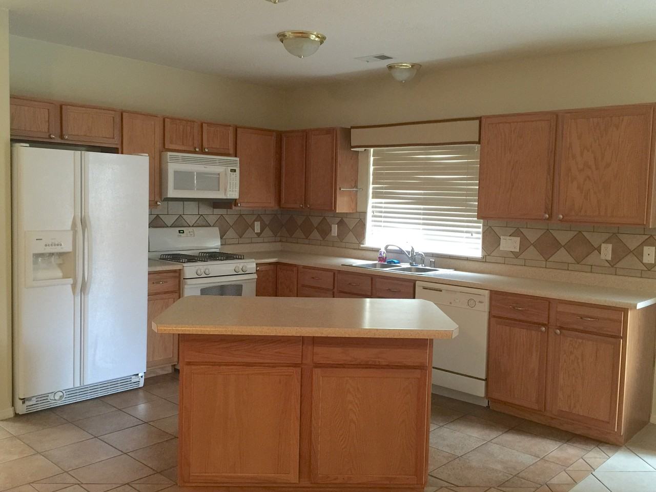 7135 Dancing Eagle Ave NE - Photo 3 of 22