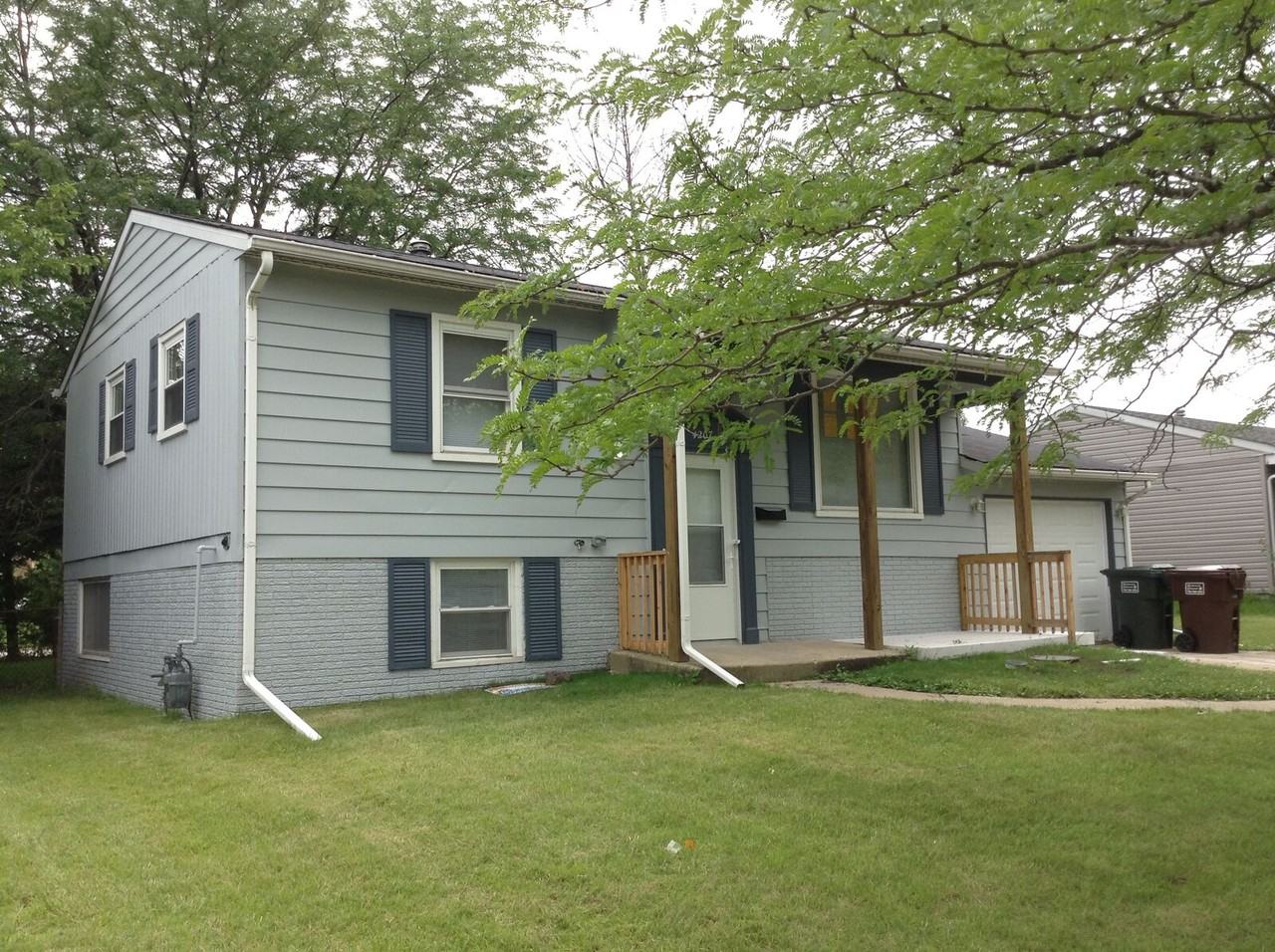 4207 Greenbrier Ln - Photo 2 of 15