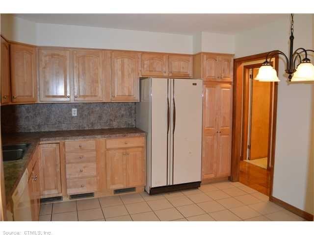 30 Beechwood Rd - Photo 3 of 21