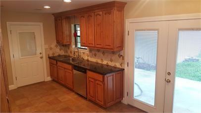 1180 Alton St - Photo 2 of 9