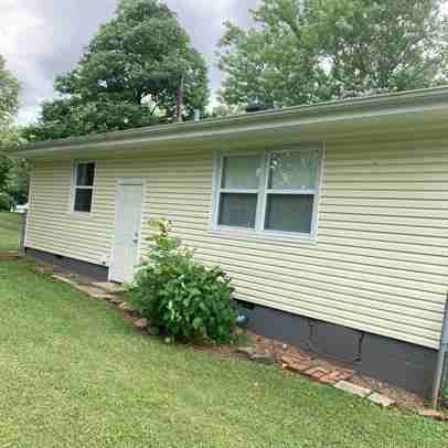 206 Crest Dr - Photo 3 of 4
