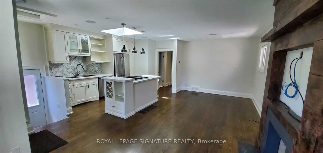 118 Parkhurst Boulevard - Photo 2 of 8